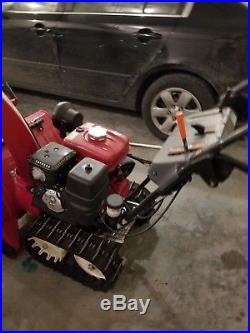 Honda Two Stage Track Drive Snow Blower Electric start HS928 28