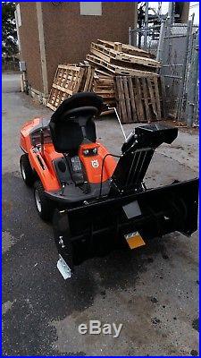 Husqvarna R322 AWD 4x4 Riding Mower with 41 Combi Deck and 40 Snow Blower