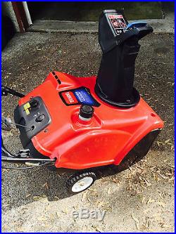 TORO 38583 Power ClearT (21) 2-Cycle 141cc, One-Stage Snow Blower