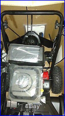 Toro 724 QXE snowmaster snow blower 24 gas powered new in damaged box