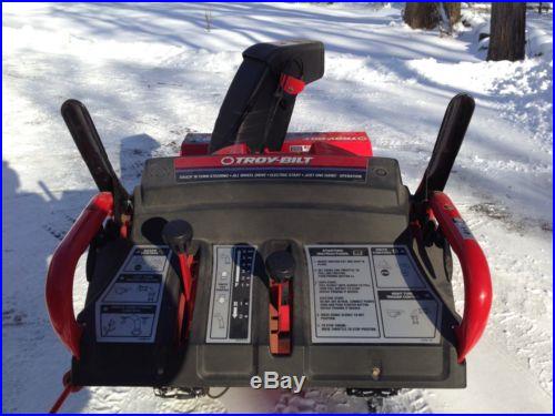 Troy-Bilt Polar Blast 10530 Deluxe Two Stage Snowthrower / Snowblower 10.5 HP